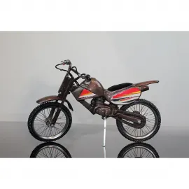 El Yapımı Retro Metal Motosiklet Biblosu: Otantik Motocross Tarzı Dekoratif Figür