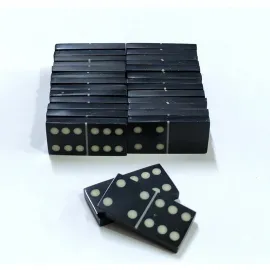 Dayanıklı Siyah Kemik Görünümlü Domino Taşları Seti – Klasik Aile Oyunu Keyfi 4x2 cm