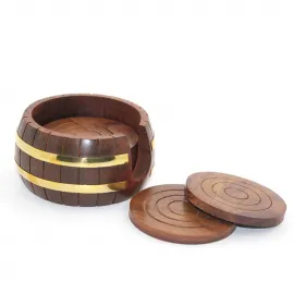 Pirinç Detaylı Yuvarlak Masif Ahşap Bardak Altı Takımı ve Varil Tasarımlı Tutucu Ev Dekorasyonu