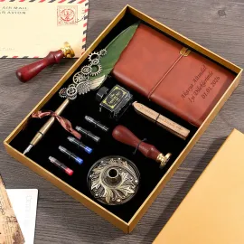 Vintage Koleksiyon Kalemi: Yeşil Tüylü Dolma Kalem, Mühür ve İsme Özel Defter Hediye Seti