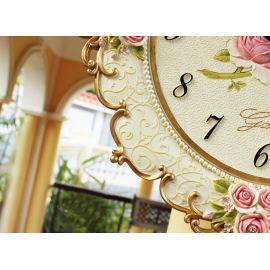 Sarkaçlı Gül Motifli Duvar Saati