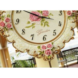 Sarkaçlı Gül Motifli Duvar Saati