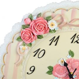 Gül ve Papatya Kabartmalı Sarkaçlı Duvar Saati