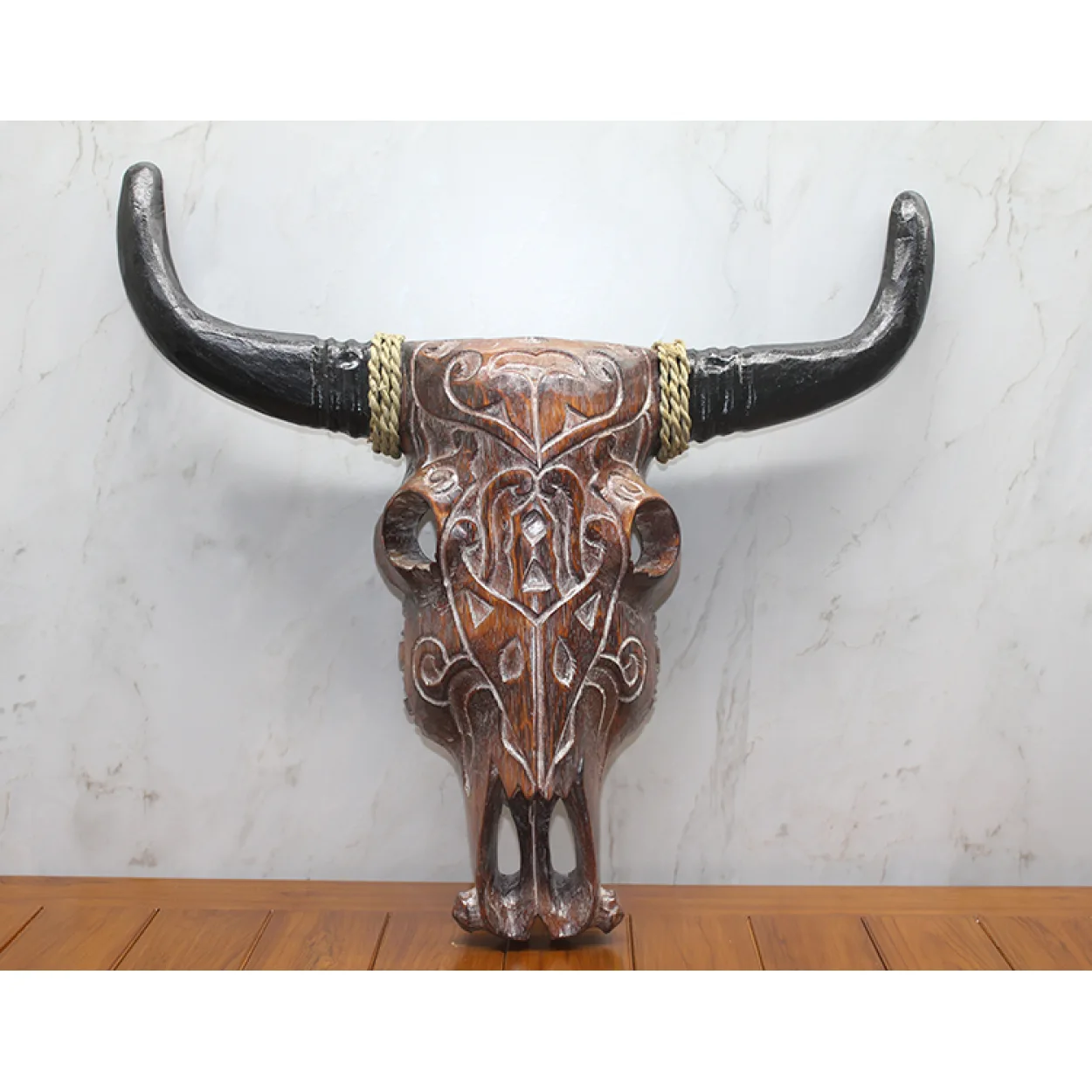El Yapımı Oymalı Ahşap Bufalo Kafası Duvar Dekoru | Otantik Rustik Boğa Figürü Objesi El Yapımı Oymalı Ahşap Bufalo Kafası Duvar Dekoru | Otantik Rustik Boğa Figürü Objesi