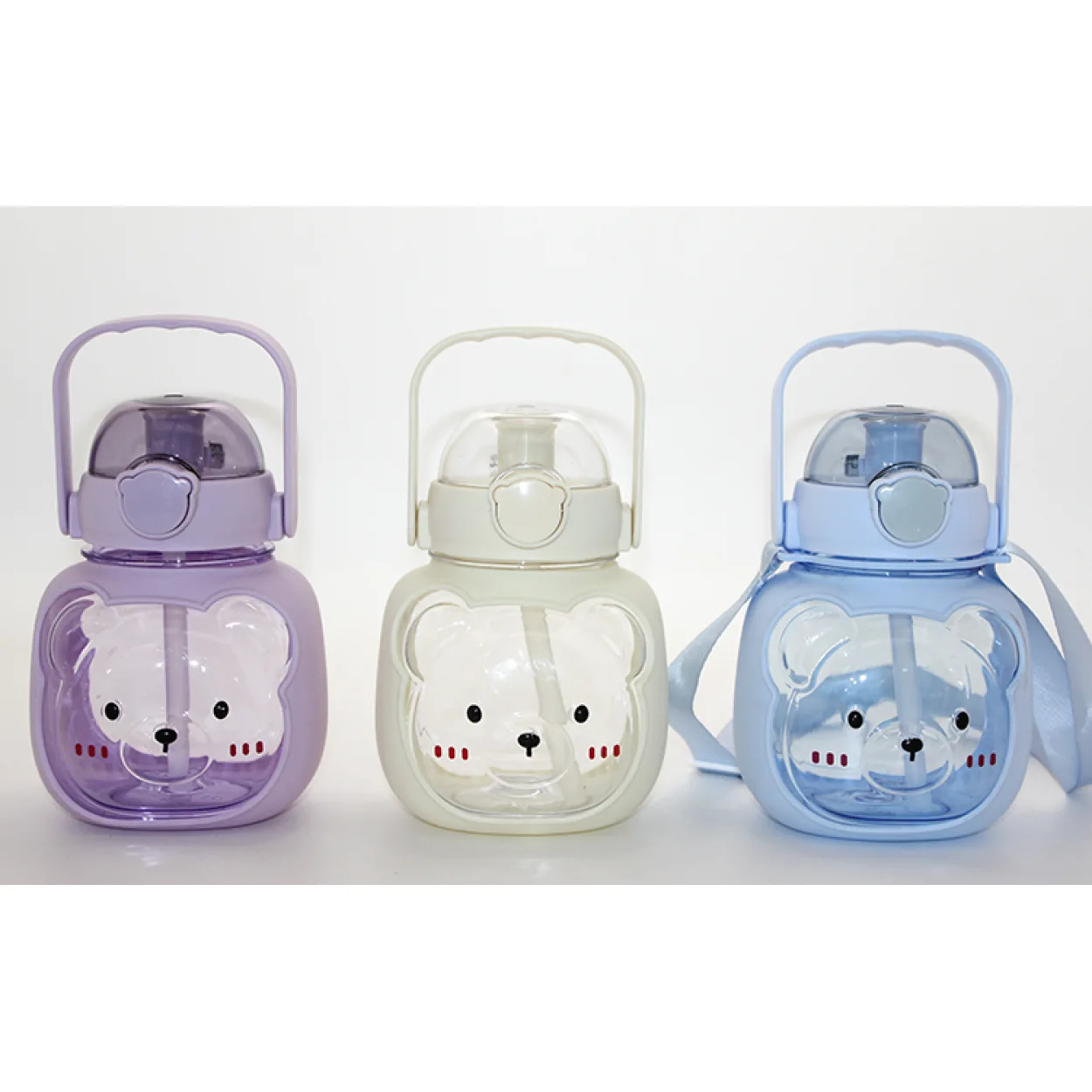 Sevimli Ayıcık Tasarımlı Pipetli Matara ve Suluk Çocuk Okul İçin Taşıma Askılı BPA Free Sevimli Ayıcık Tasarımlı Pipetli Matara ve Suluk Çocuk Okul İçin Taşıma Askılı BPA Free